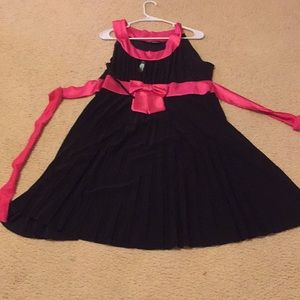 Black and pink dress with front bow